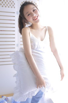 舔过乳插几个人一起